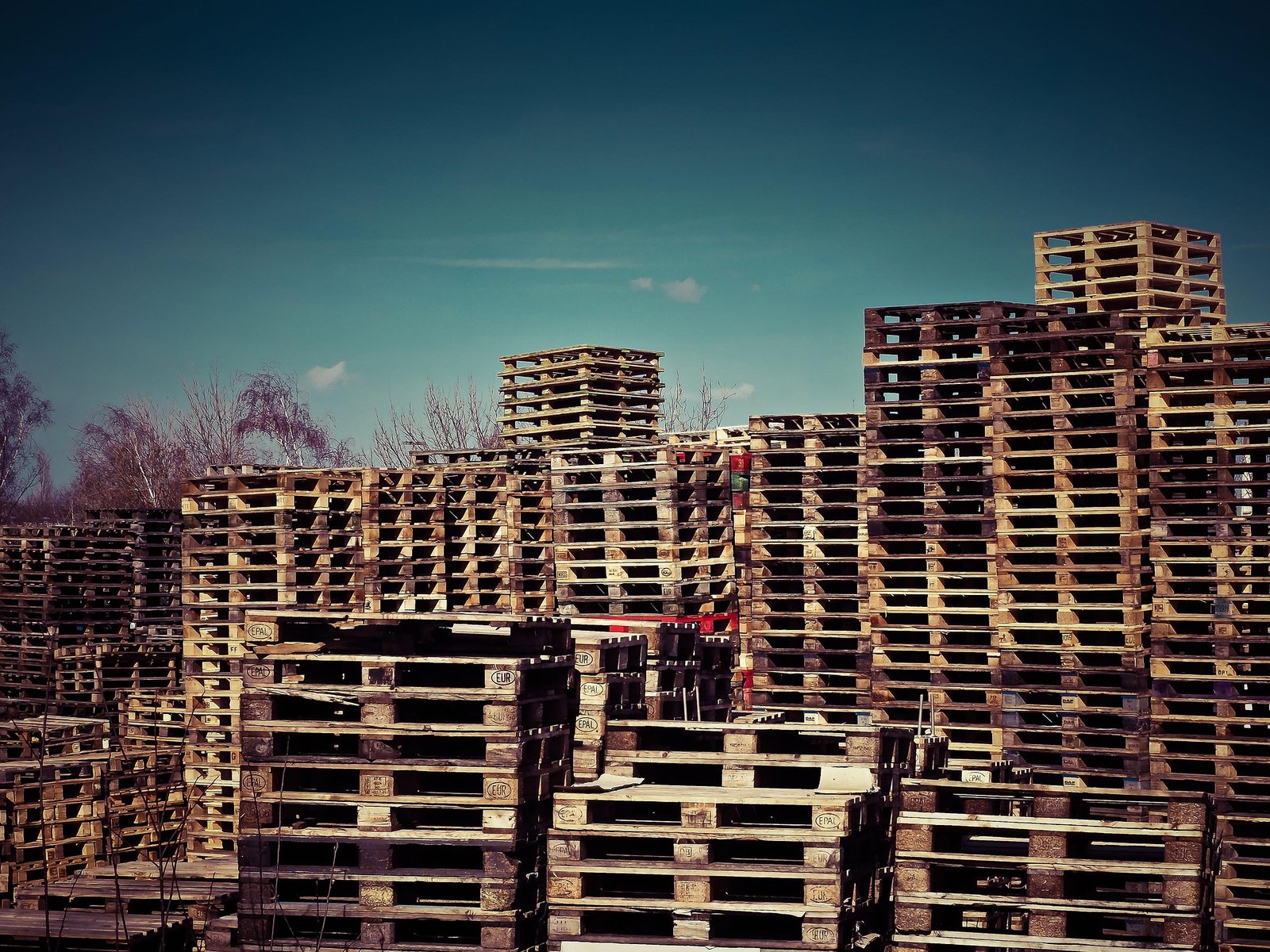 652234 wooden pallets 1258486 1920